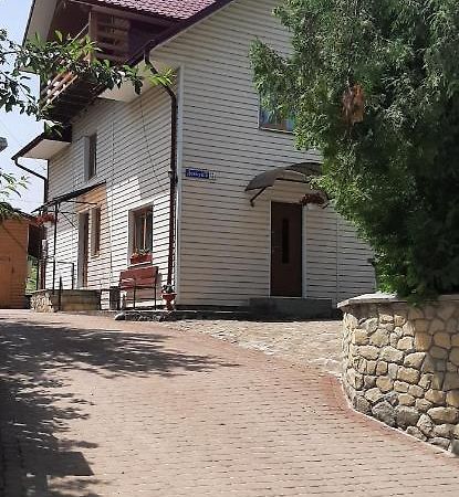 Cottage house Yaremche Exterior photo