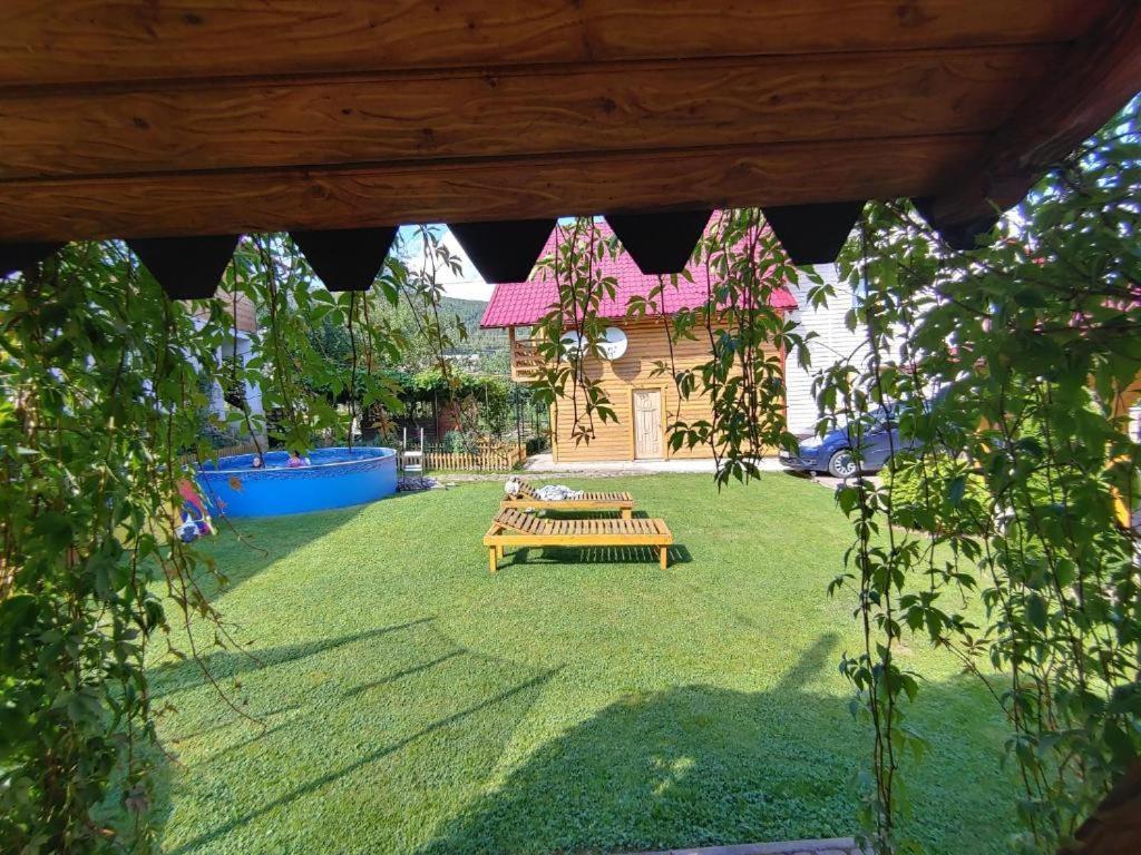 Cottage house Yaremche Exterior photo